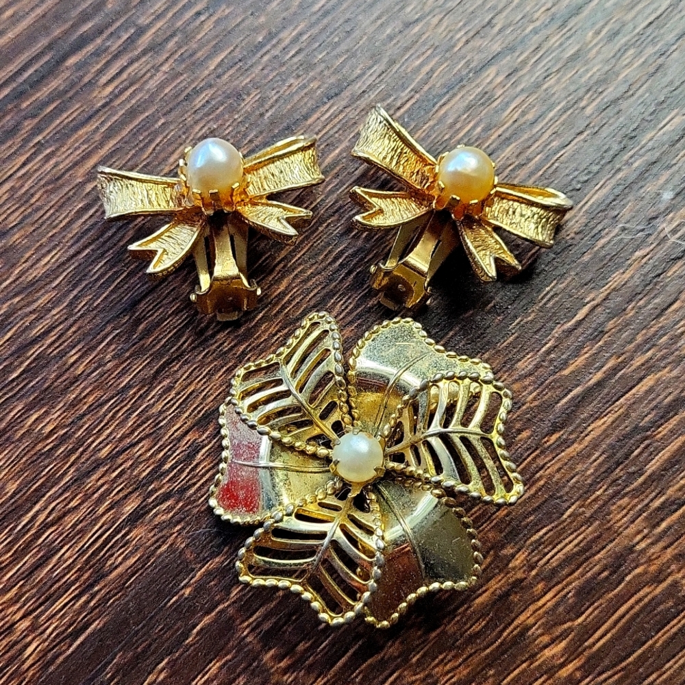 Vintage Earrings & Brooch Set